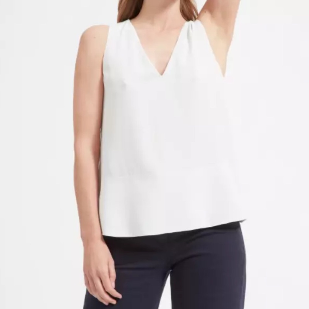 EVERLANE - The Double-Lined Silk V-Neck Tank in White Grey